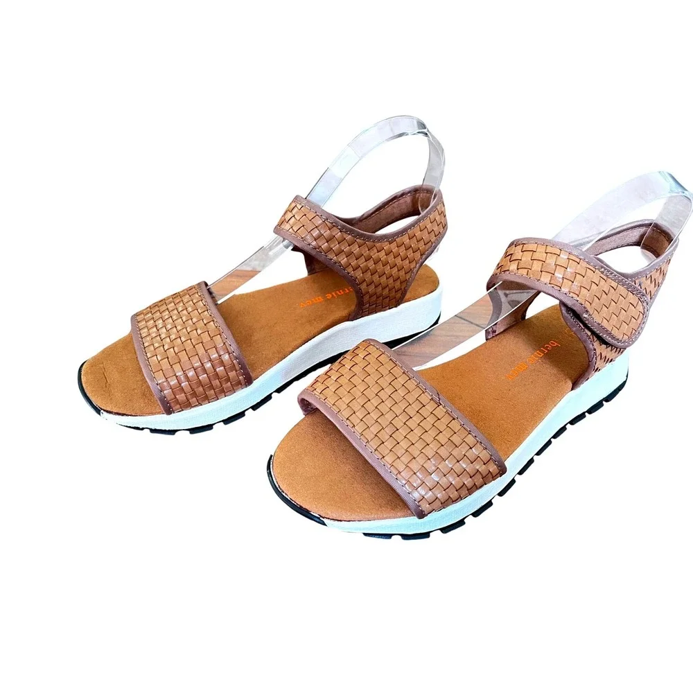 Bernie Mev New York Tan Woven Platform Sandals Womens Size 39/8‎ Hook Loop Strap